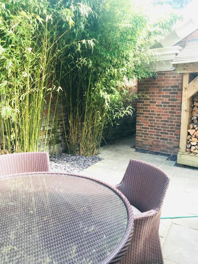 The Lodge At The Cedars Stourbridge Exterior foto